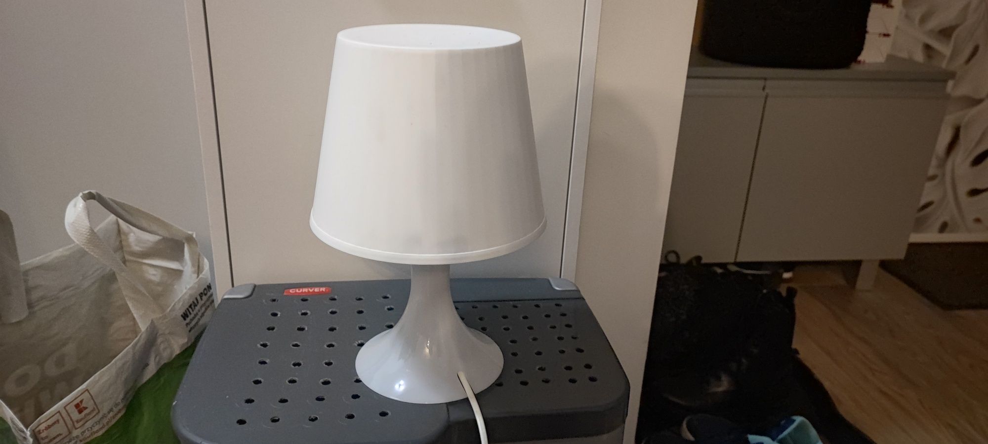 Lampka nocna stołowa Ikea biała
