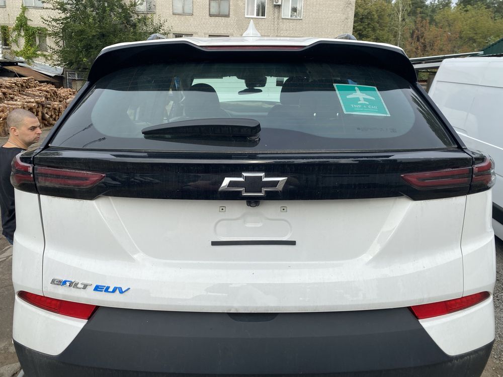 Chevrolet Bolt euv ляда крышка багажника в сборе