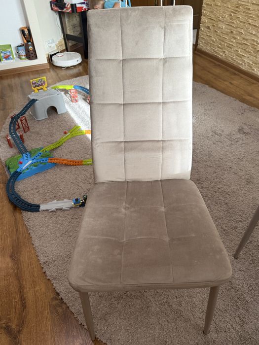 Продам стільці велюр колір капучино