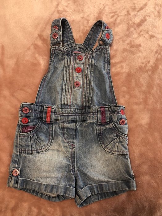 Krotkie jeansowe ogrodniczki r.92-98 nowe