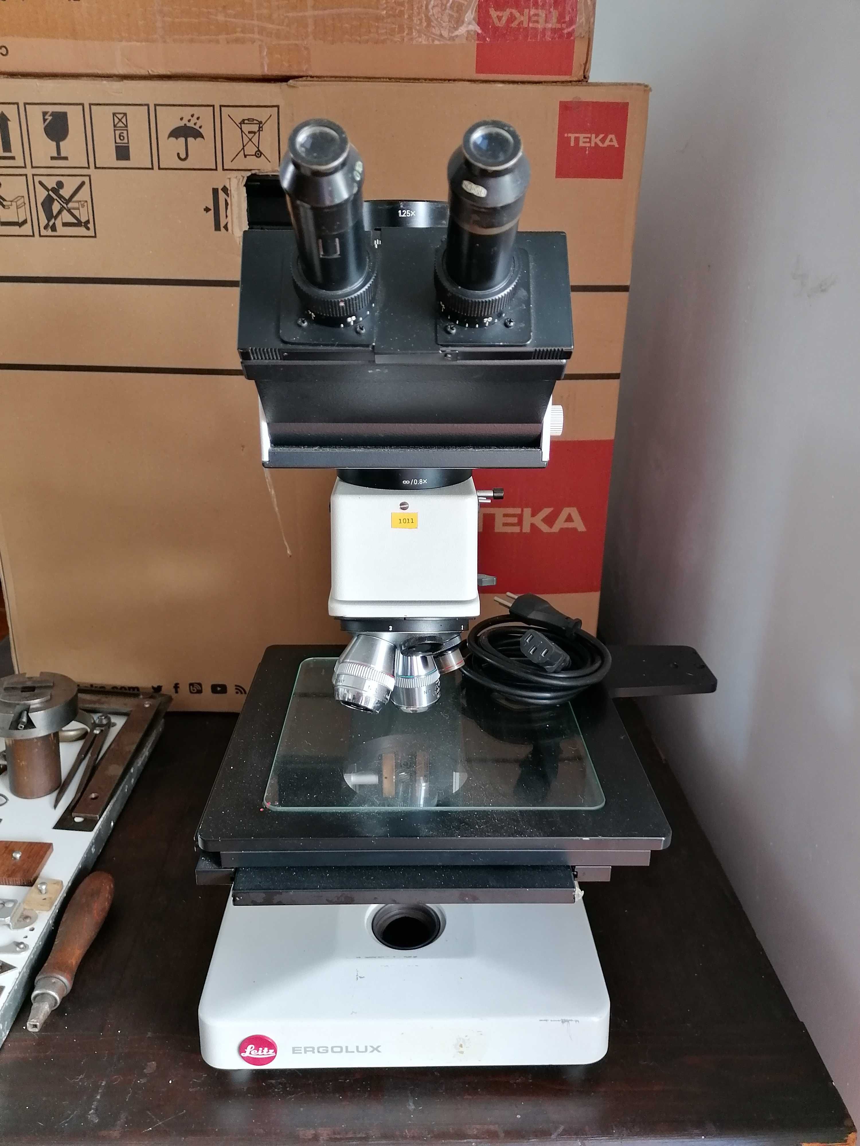 Microscopio profissional