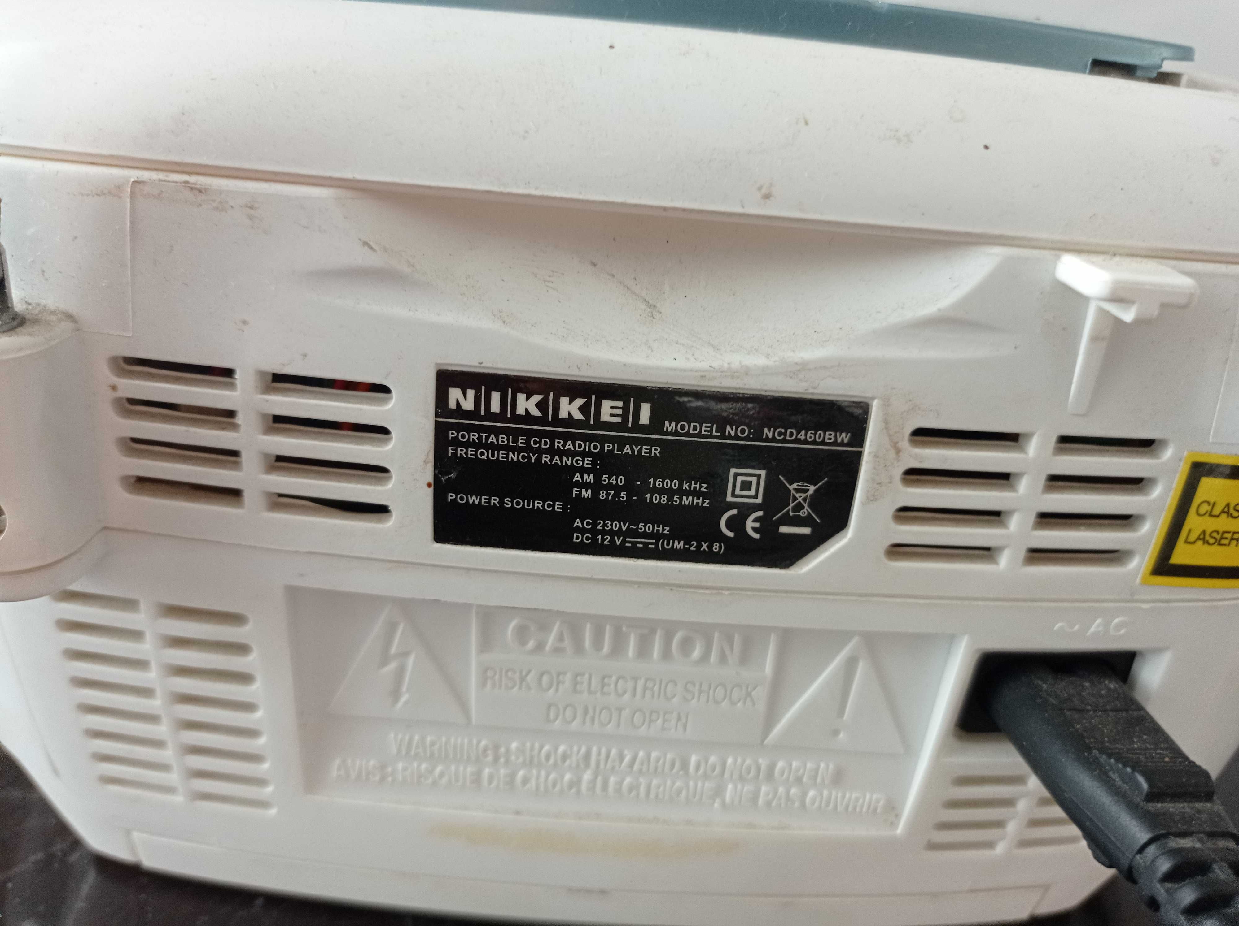 Magnetofon Nikkei radio i płyty cd
