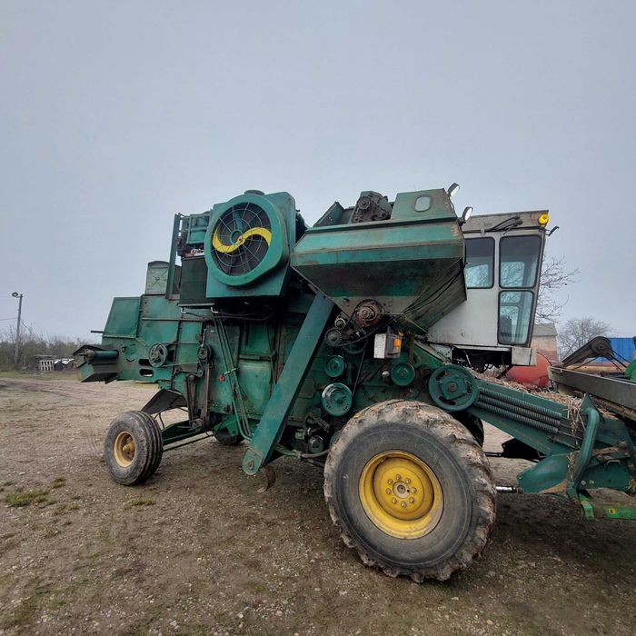 Конбайн нива ск-5