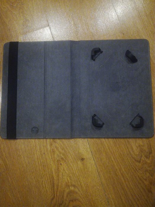 Etui na tablet nowy