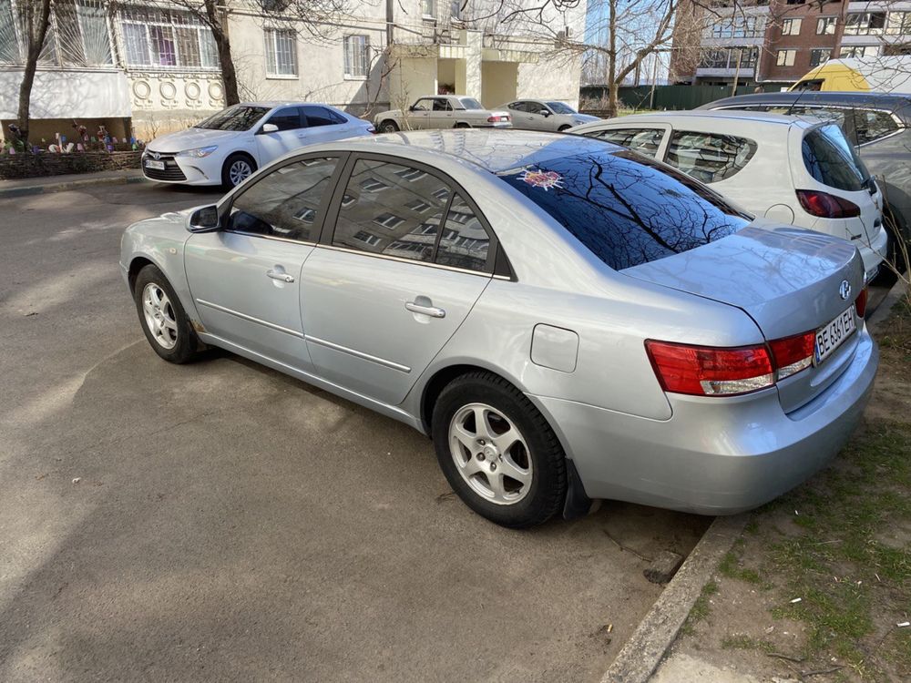 Продаю Hyundai Sonata