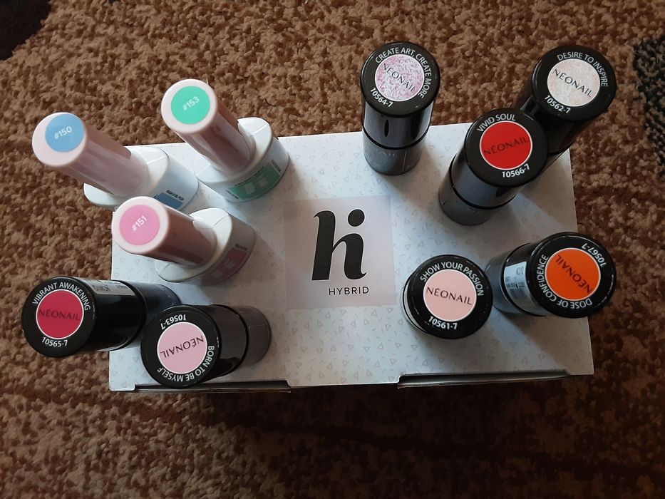 Lampa UV Hi Hibrid + lakiery hybrydowe NeoNail i Hi Hibrid