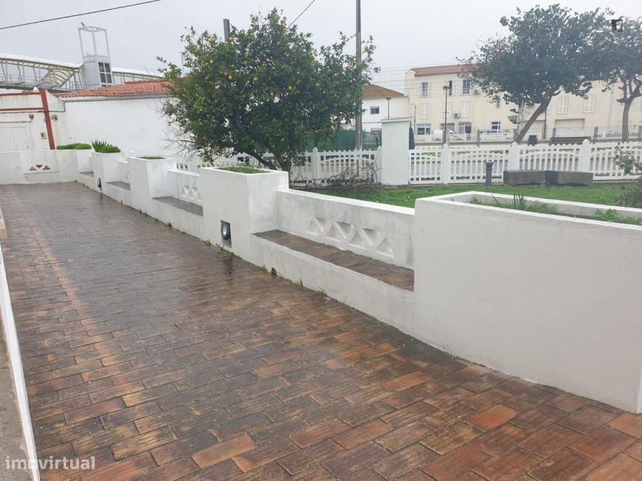 Quarto - localizado em Faro