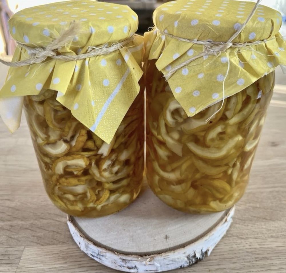 Owoce pigwowca japońskiego w syropie-900 ml