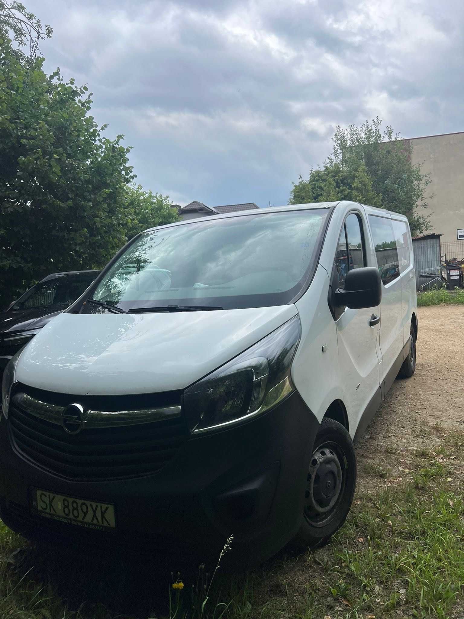 Sprzedam OPEL VIVARO Brygadówka Long
