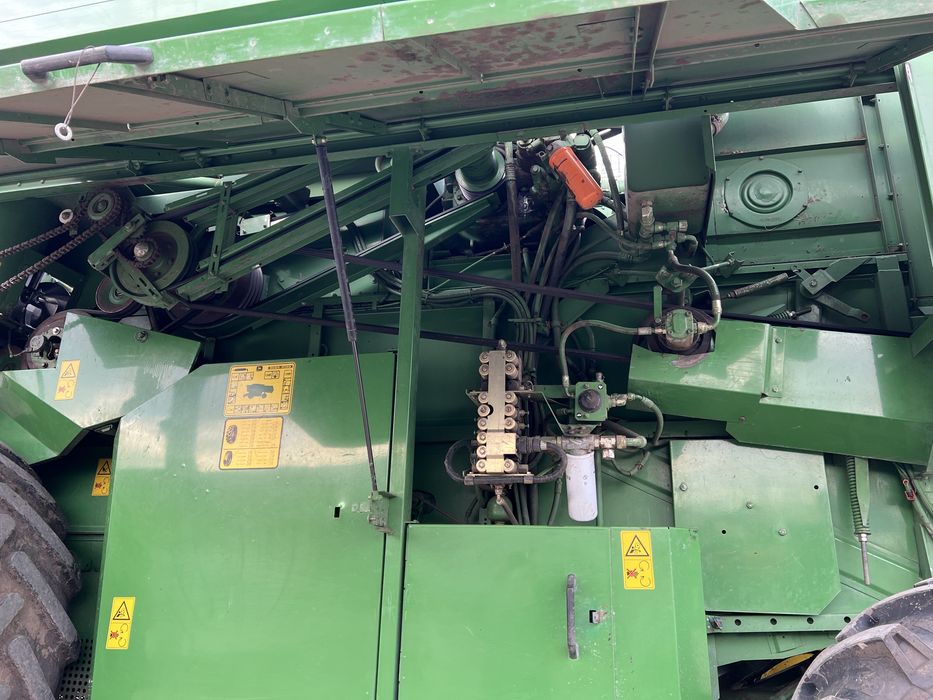 Прадам комбайн John Deere 2066