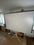 Ekran ręczny - screen projector
