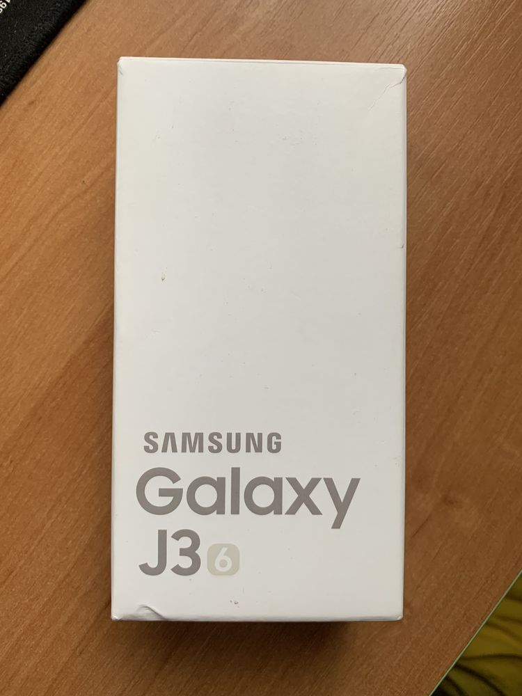 Продається мобільний телефон Samsung J3 (2017)
