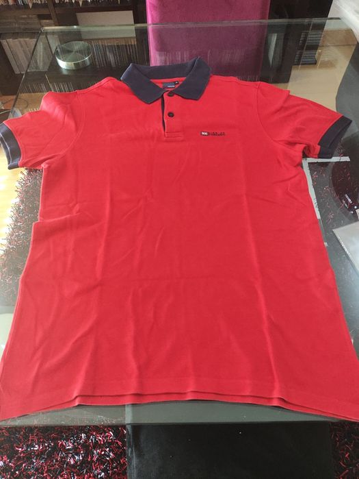 Polo manga curta vermelho marca Lion Of Porches