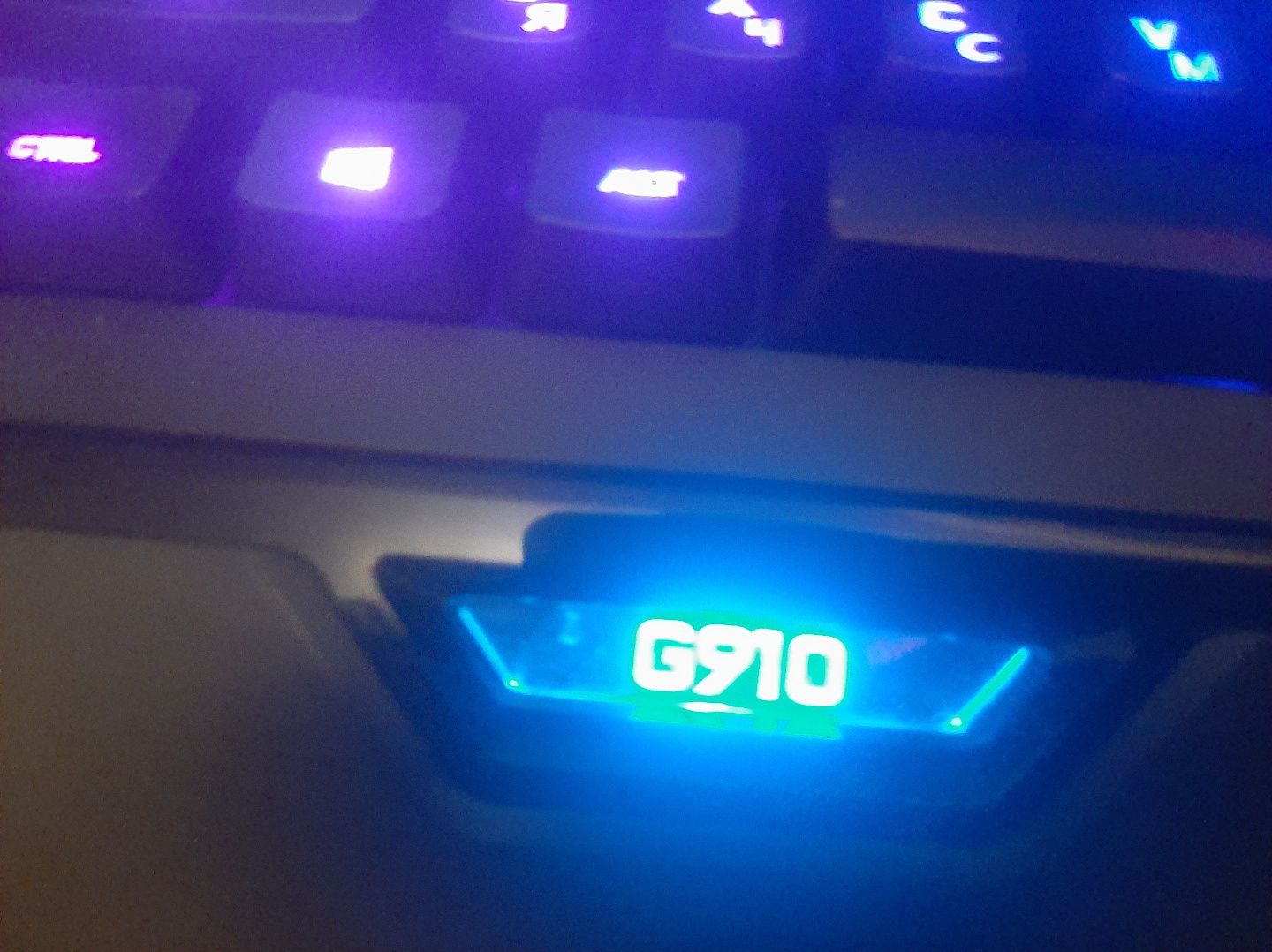 Чудова ІГРОВА Клавіатура Logitech G910 Orion Spectrum USB