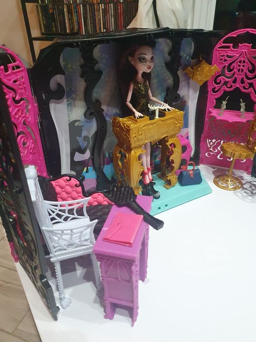 klub muzyczny Monster High