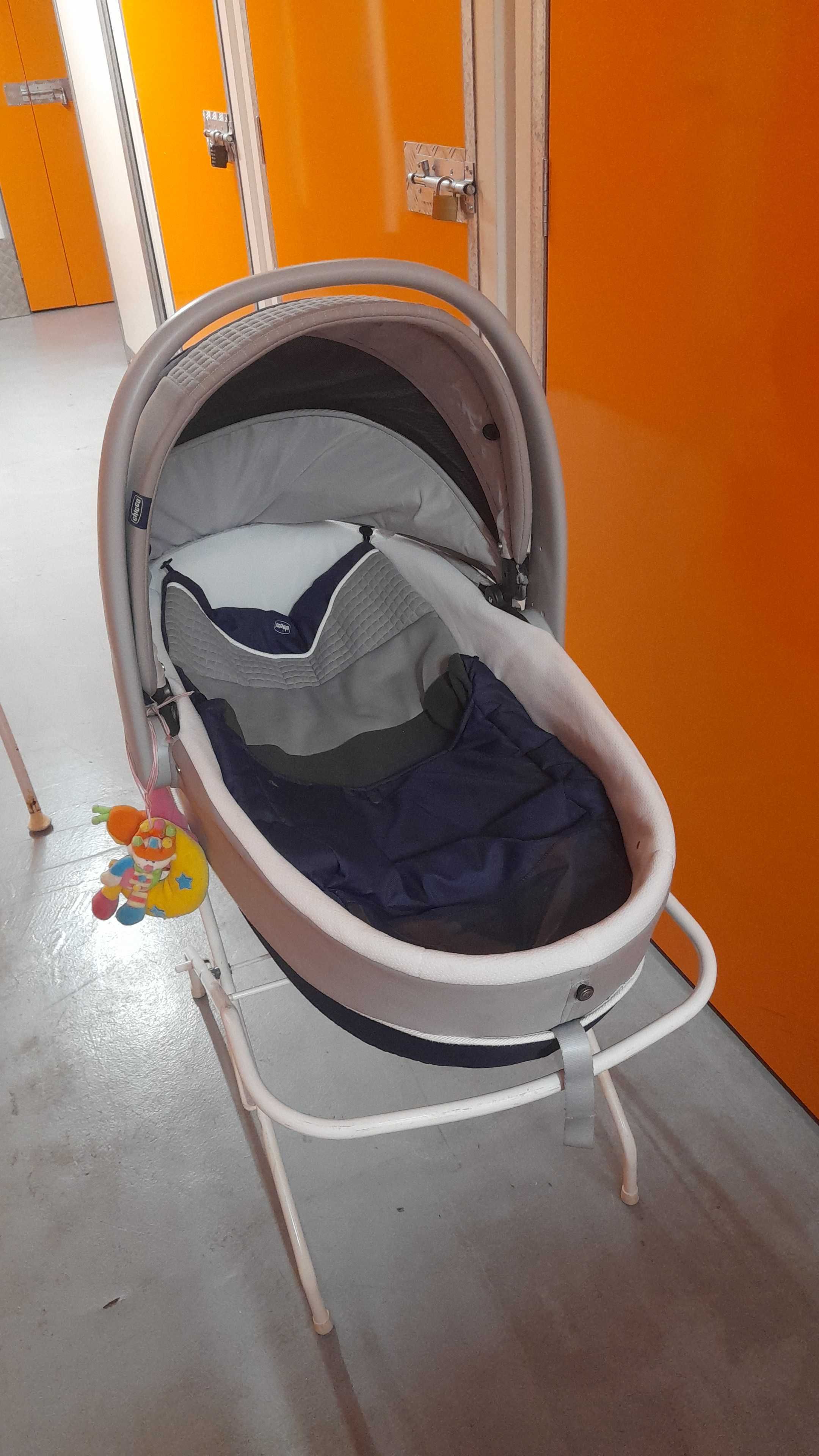 Alcofa chicco com suporte + muda fraldas de bolsa