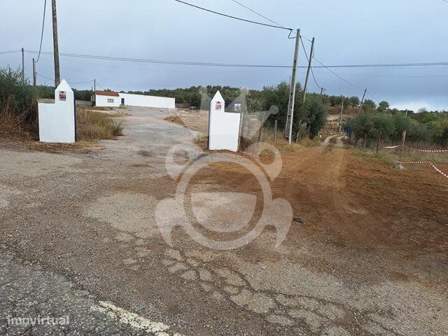 Armazém para arrendar em Portel