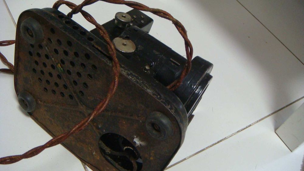 Кино проекционный аппарат в металлическом кожухе Кинап 1939 г Редкий.