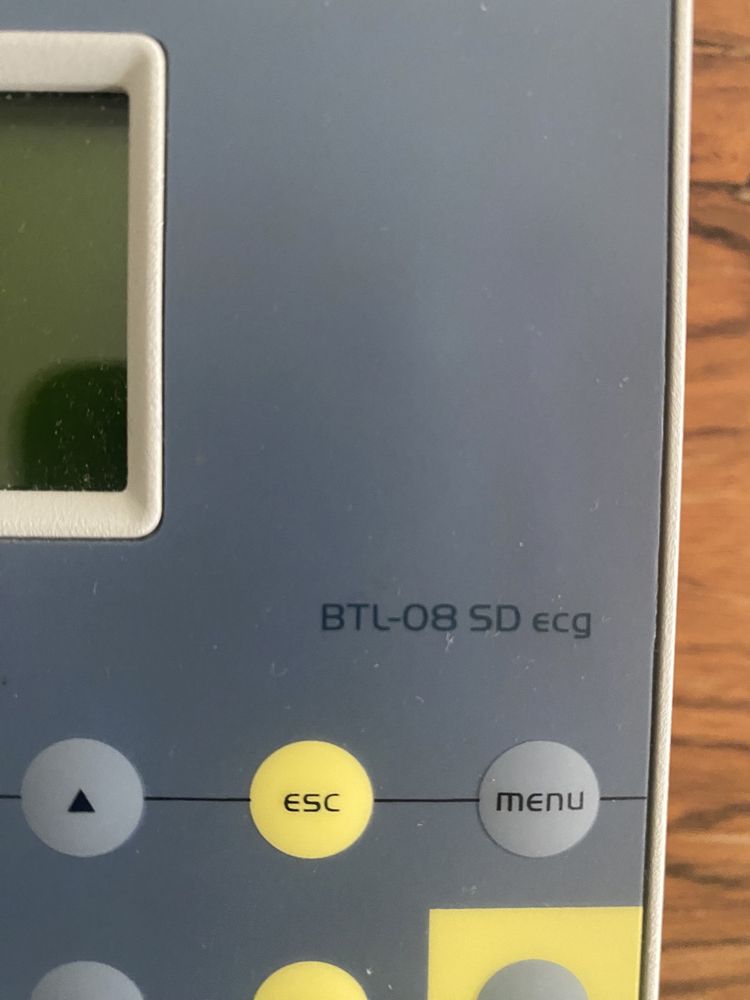 Electrocardiógrafo BTL 08-5D