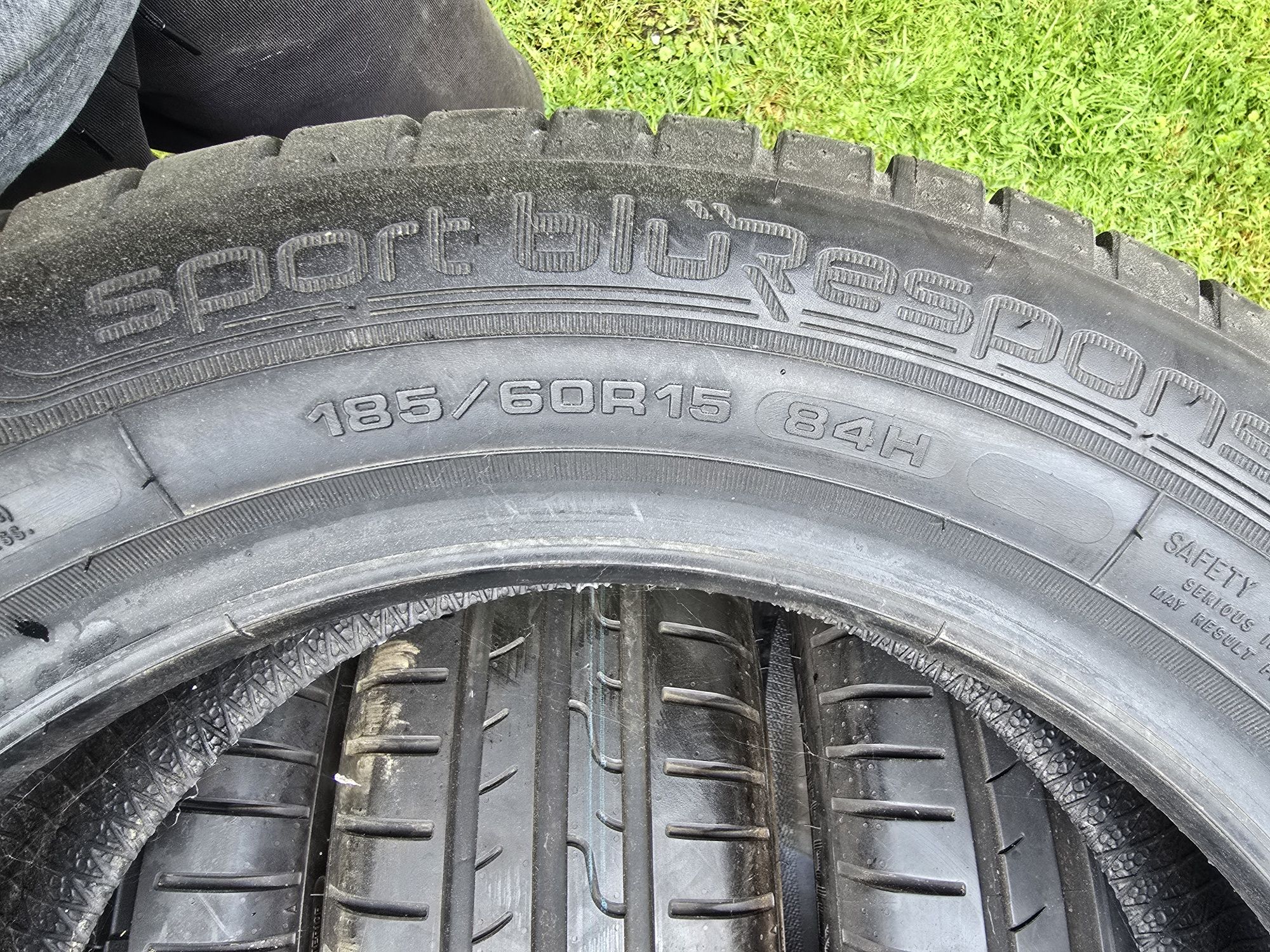 Opony  Dunlop  185/60R 15