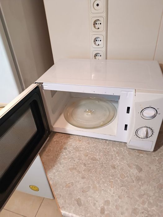 Мікрохвильова піч