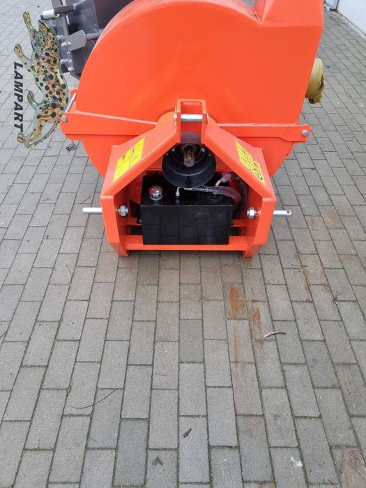 rębak rozdrabniacz rembak BX92 R łuparka sieczkarnia gałezi drzewa