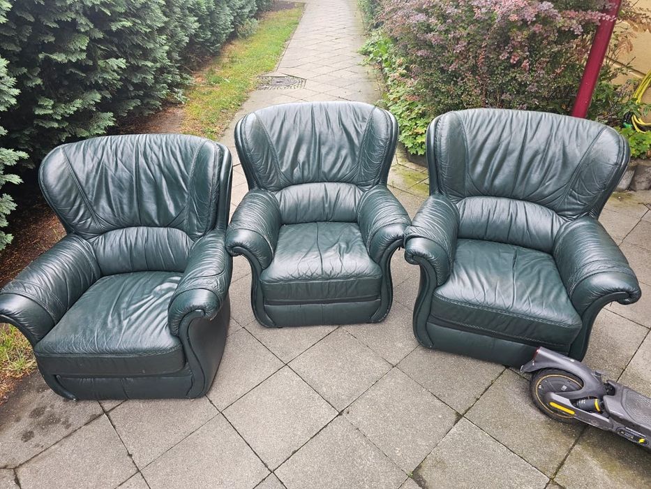 Продам три шкіряних крісла