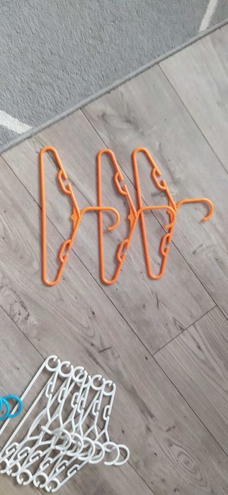 wieszaki na dziecięce ubrania