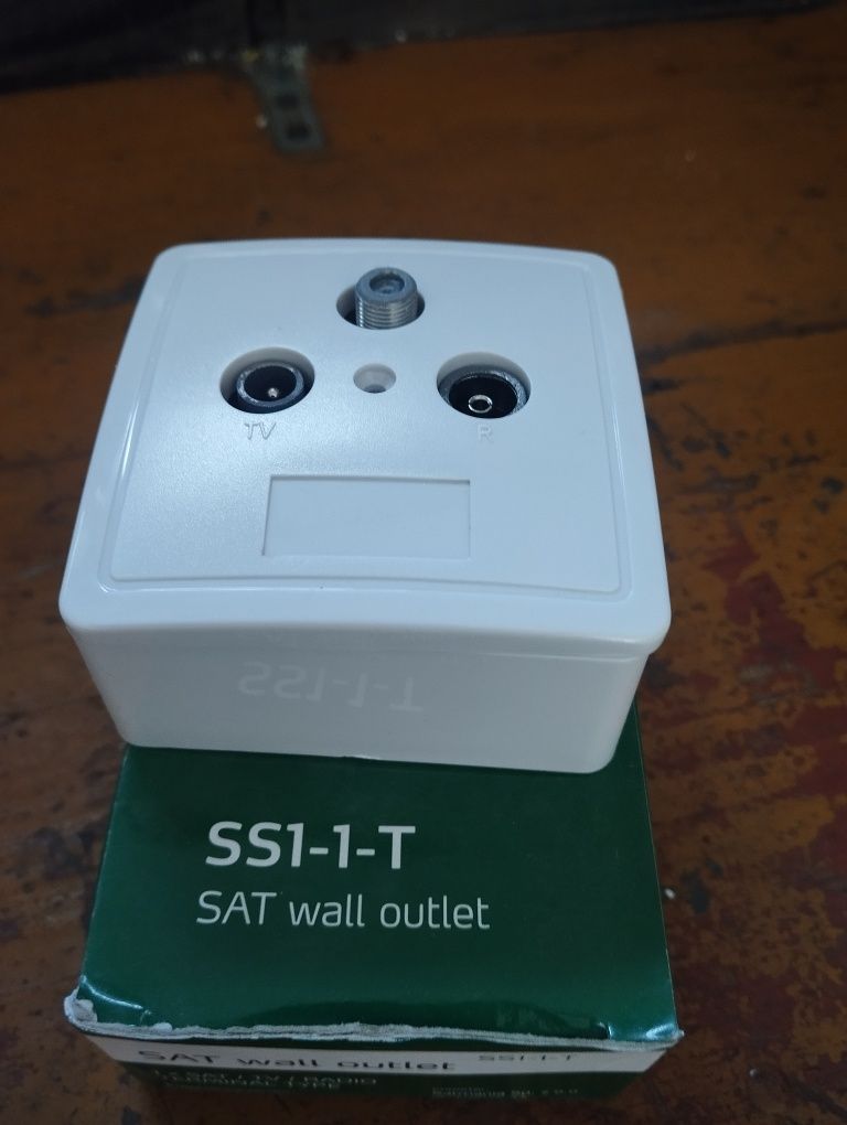 Gniazdo końcowe RT /SAT DSE SS1-1-T     6 SZT