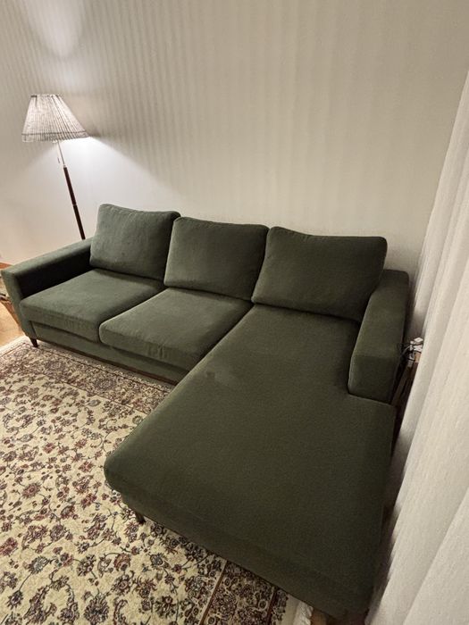 Sofá com chaise longue