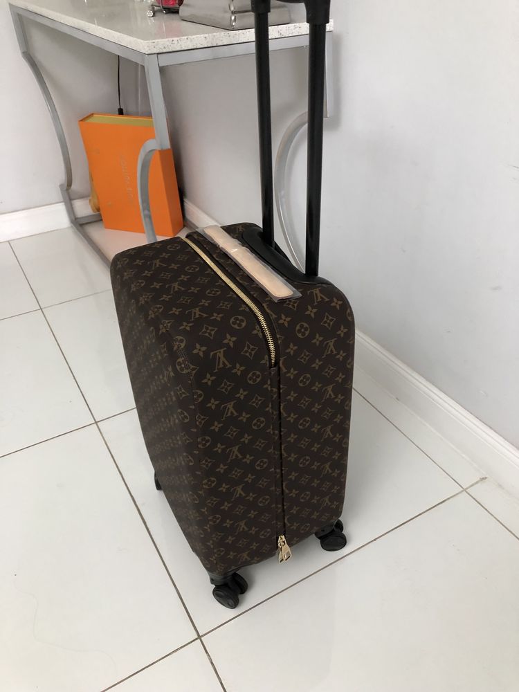 Walizka kabinowa  Louis Vuitton skóra naturalna