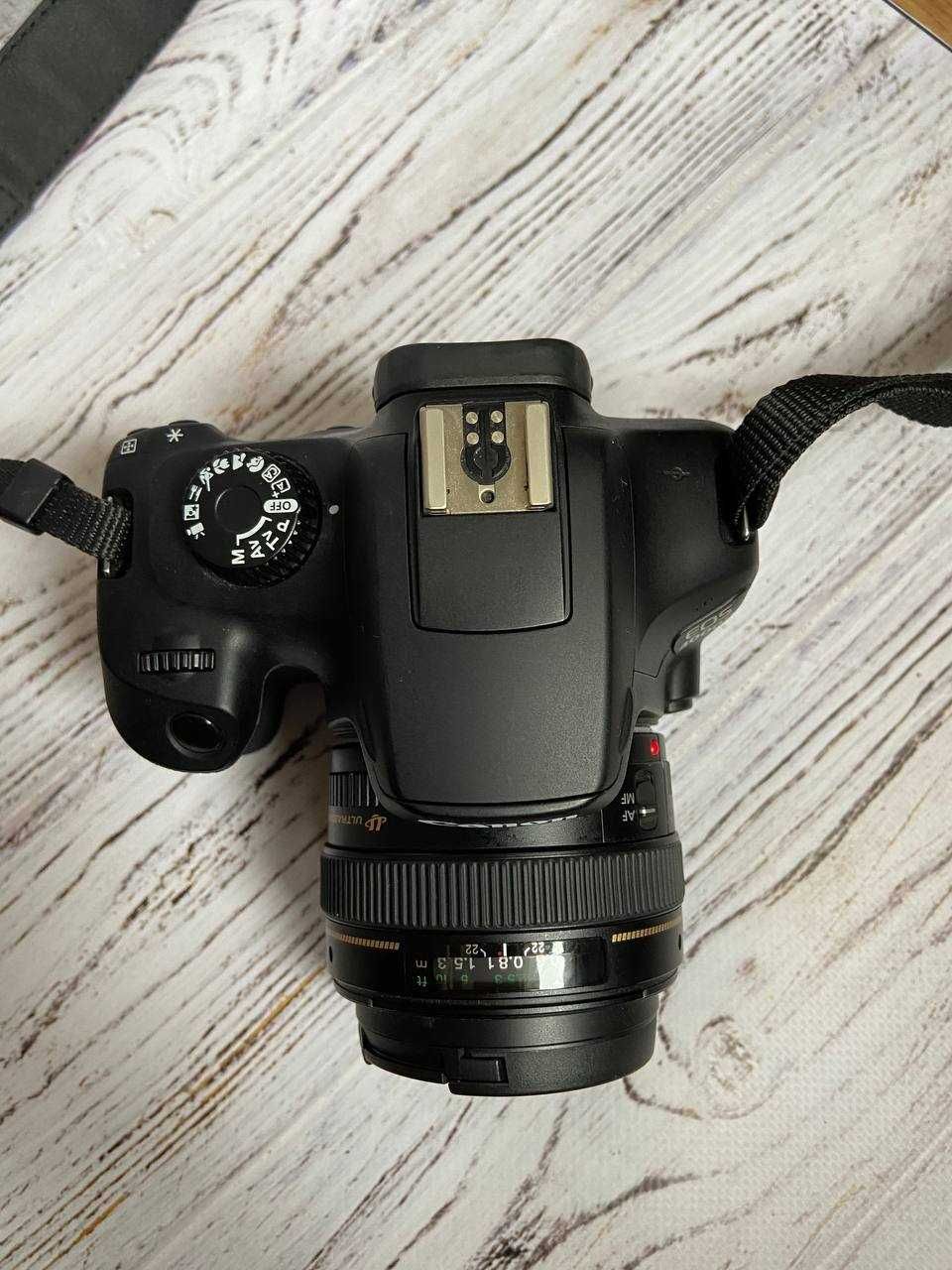 Продам об'єктив Canon 1/4 50 з фотоапаратом Canon EOS 4000D