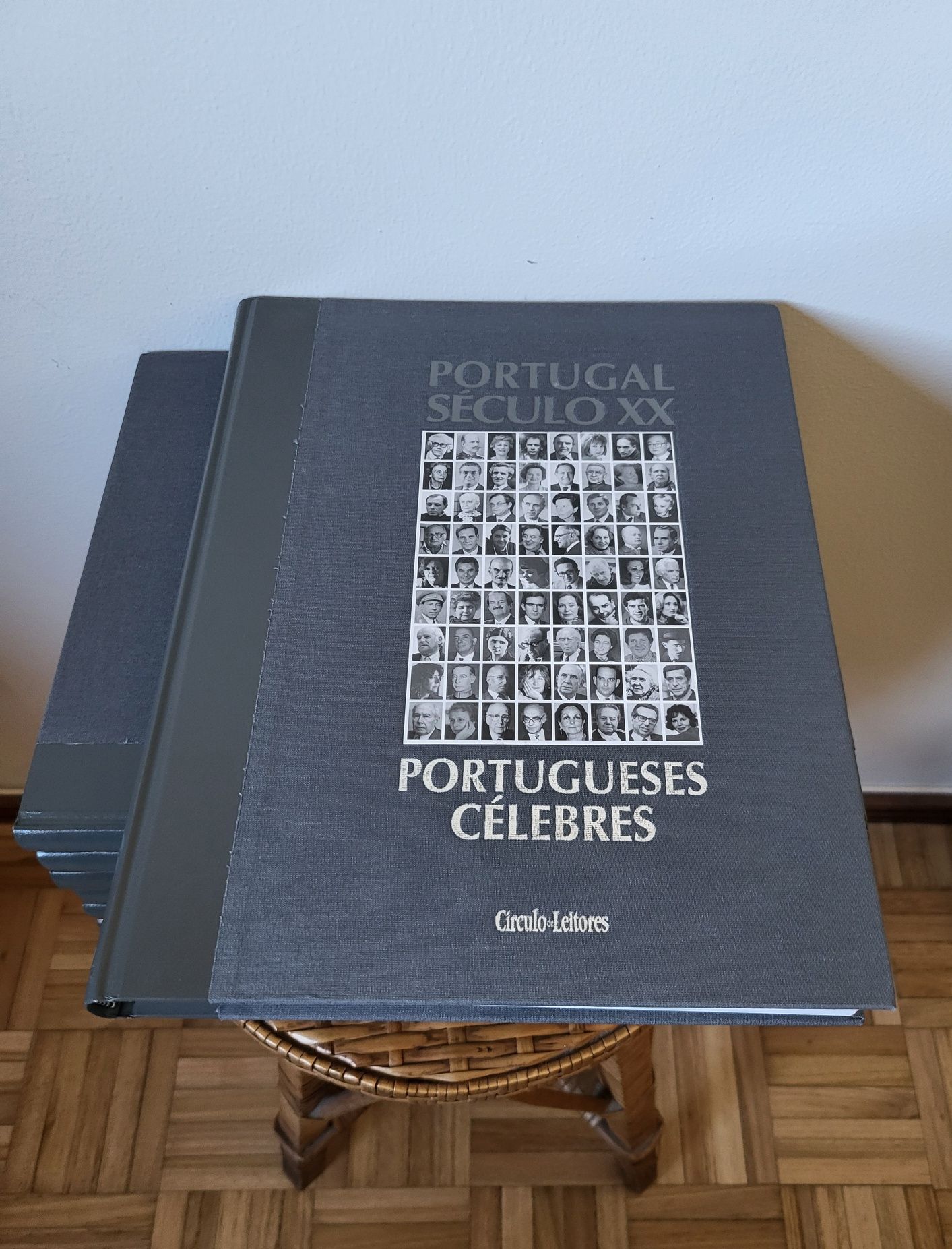 Colecção Portugal Século XX Portugueses Célebres