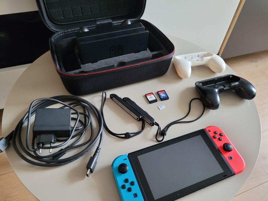 Konsola Nintendo Switch 256gb karta + 6 gier