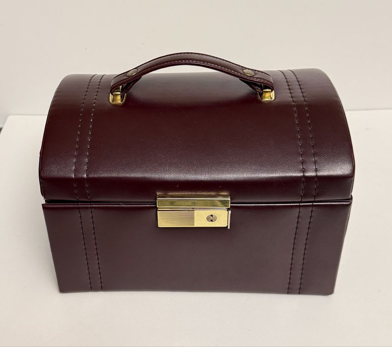 Kuferek na biżuterię