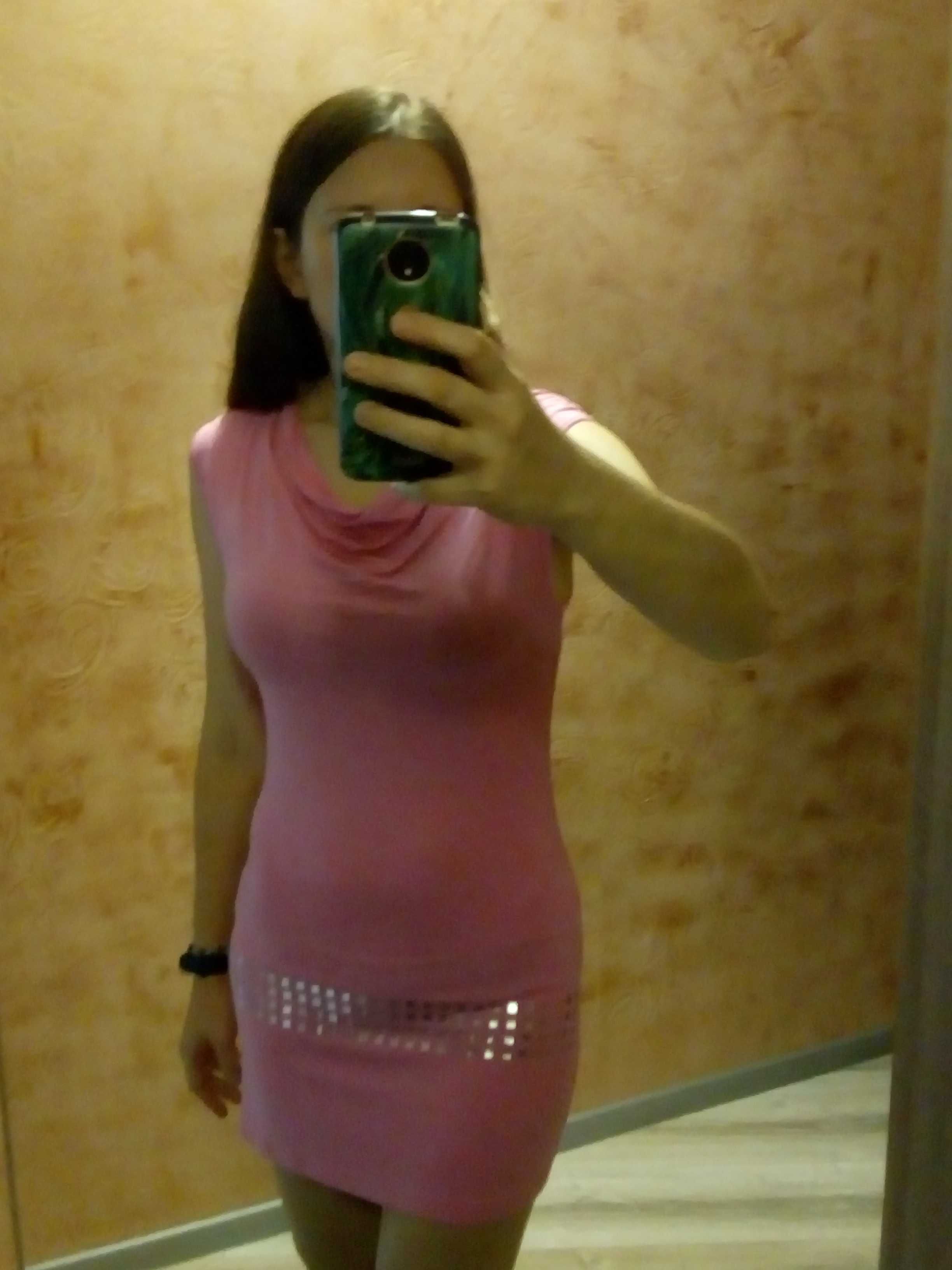 Розовое   платье