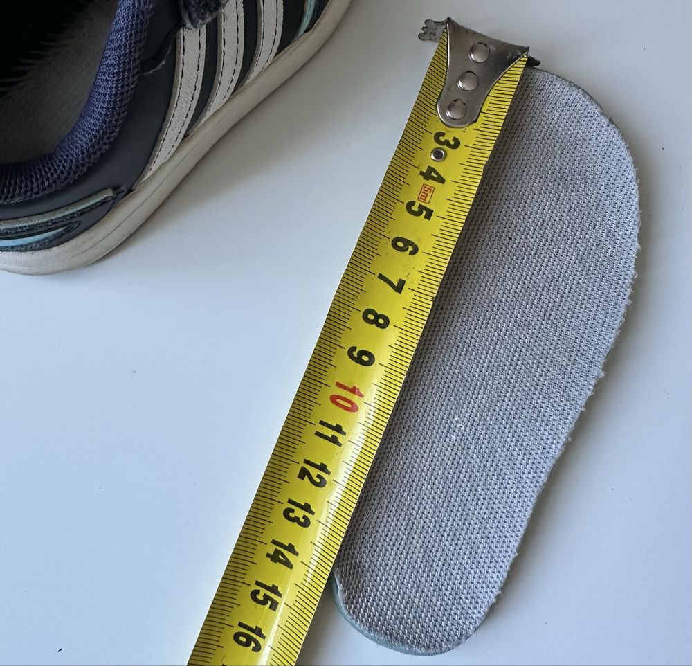 Кроссовки Adidas