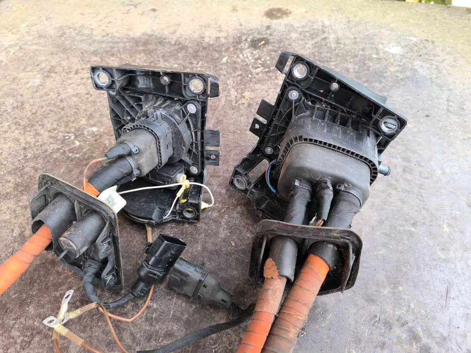Комплект оригінальних портів зарядки Audi E-Tron 4KR971093H 4KR971106D
