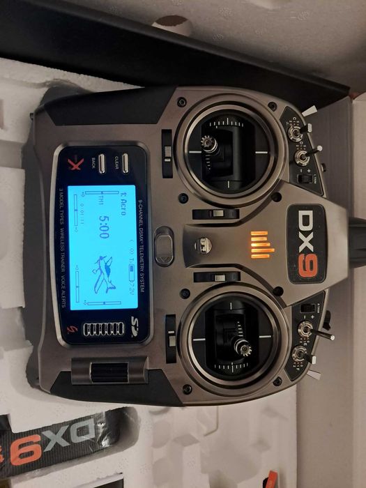 DX9 Black 9-Channel DSMX Transmitter Only
Spektrum