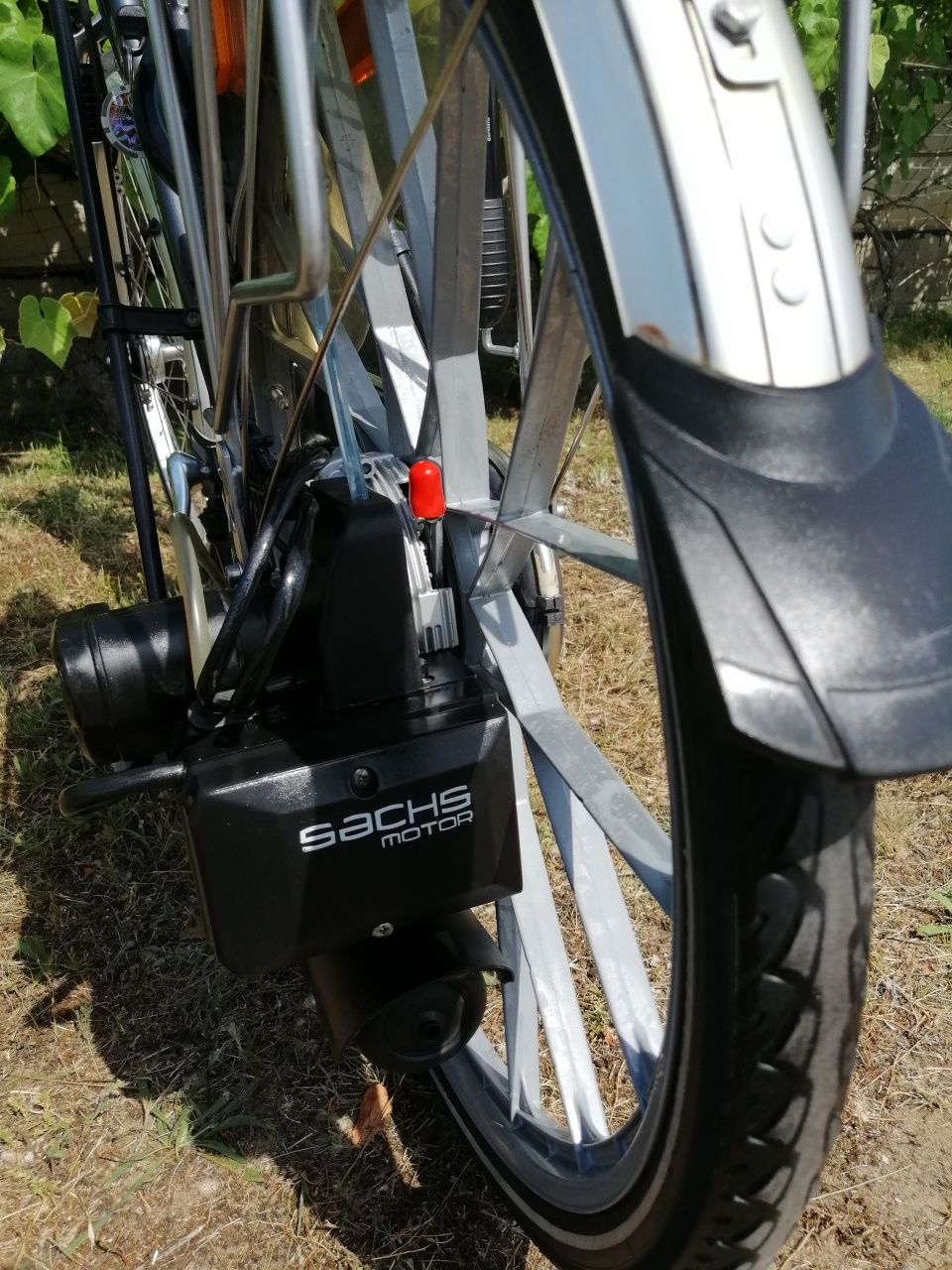 Saxonette Luxus E-start Rower z Silnikiem Spalinowym Sachs
