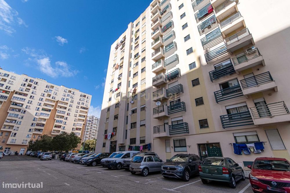 Apartamento T2 no Carregado