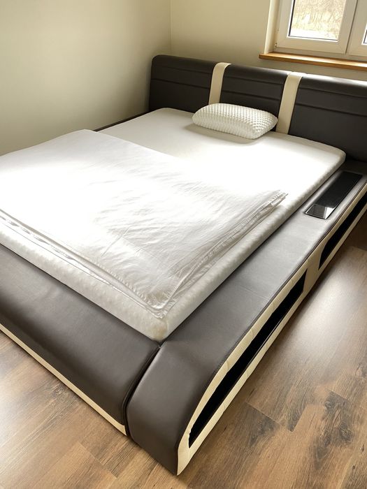 Łóżko 160x200 SUPERSOFA z półkami/ekoskóra