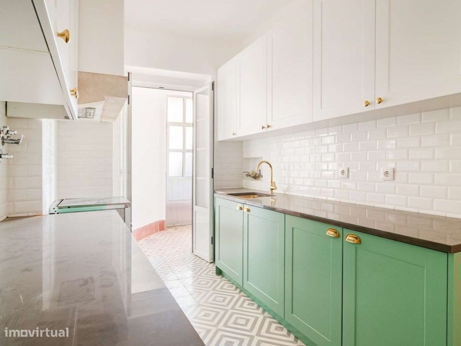 Apartamento T3 para arrendamento na Penha de França, Lisboa