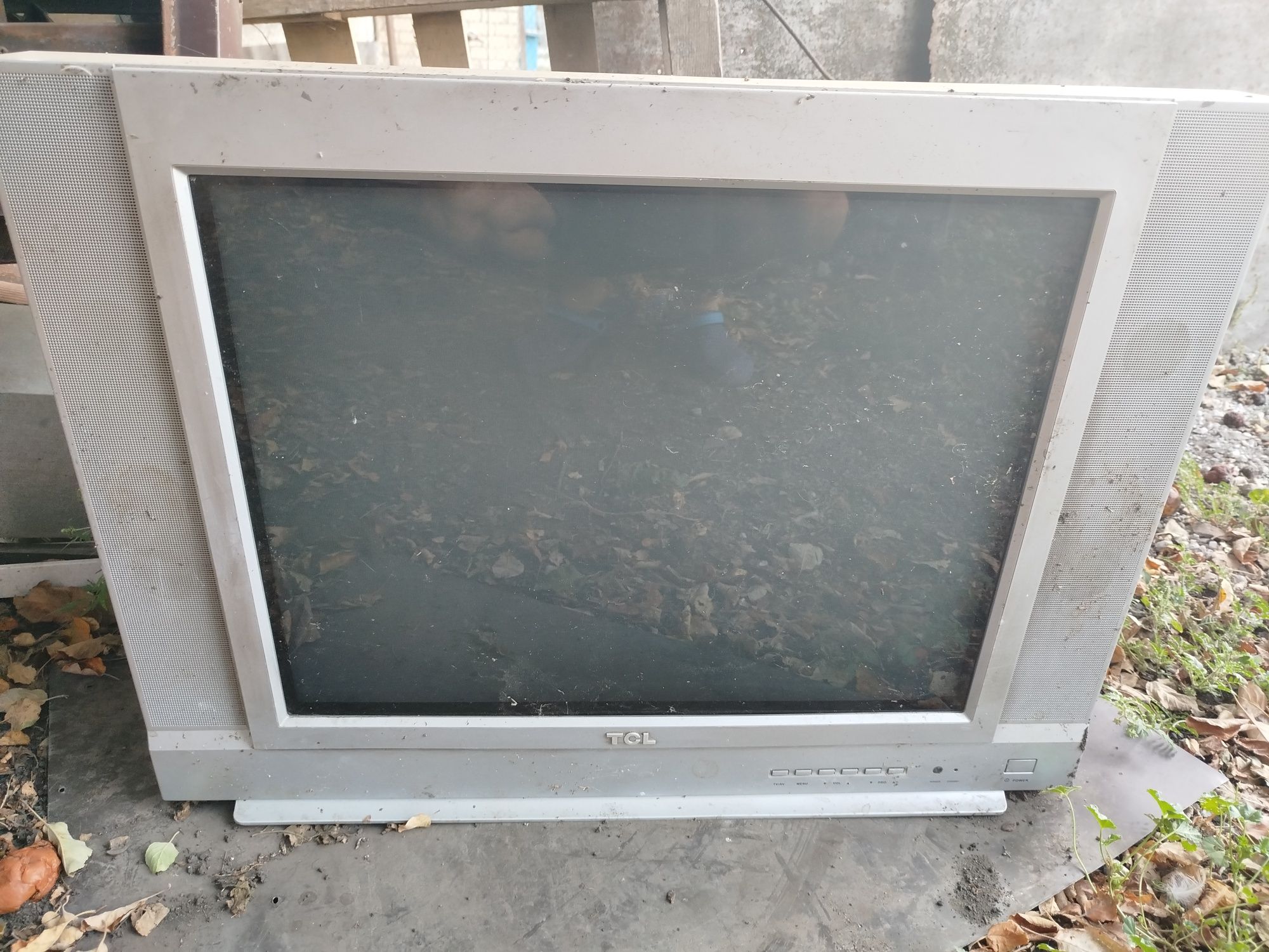 Телевизор TCL не рабочий