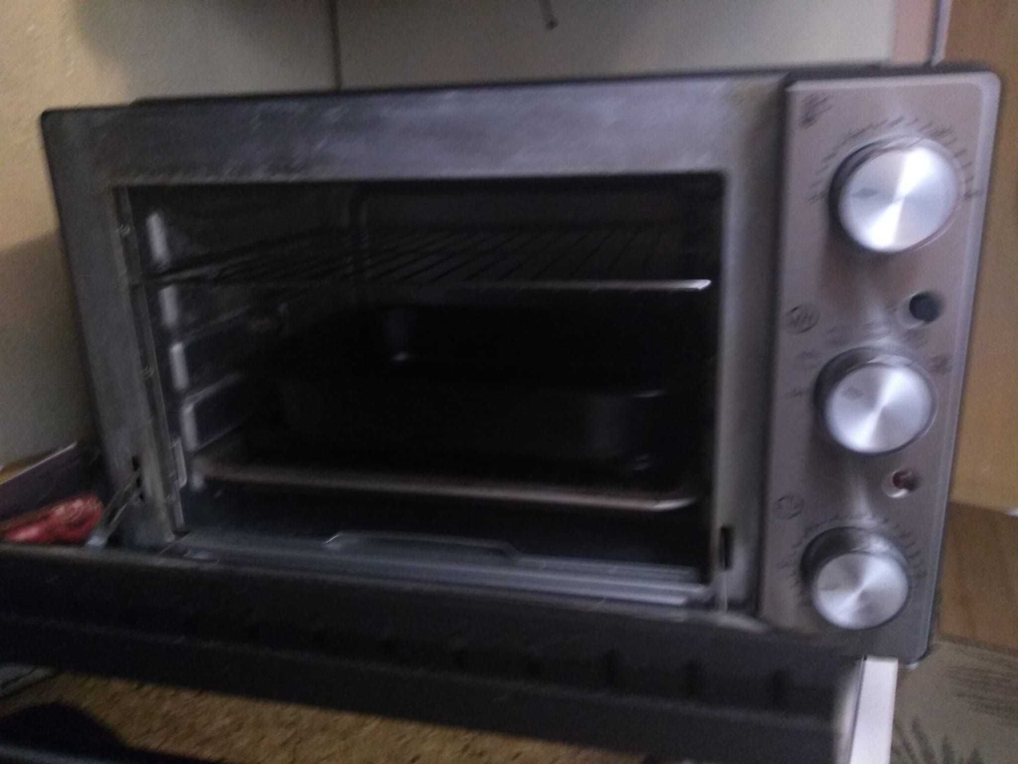 Mini piekarnik elektryczny