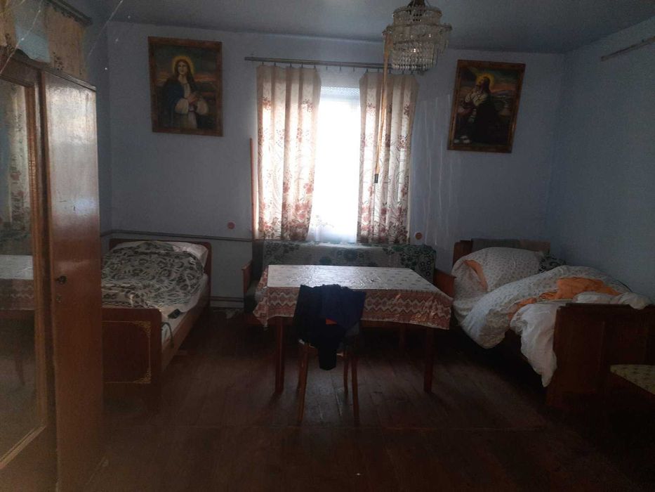 Великий цегляний будинок з гаражем та хлівом для хорошого Господаря!!!