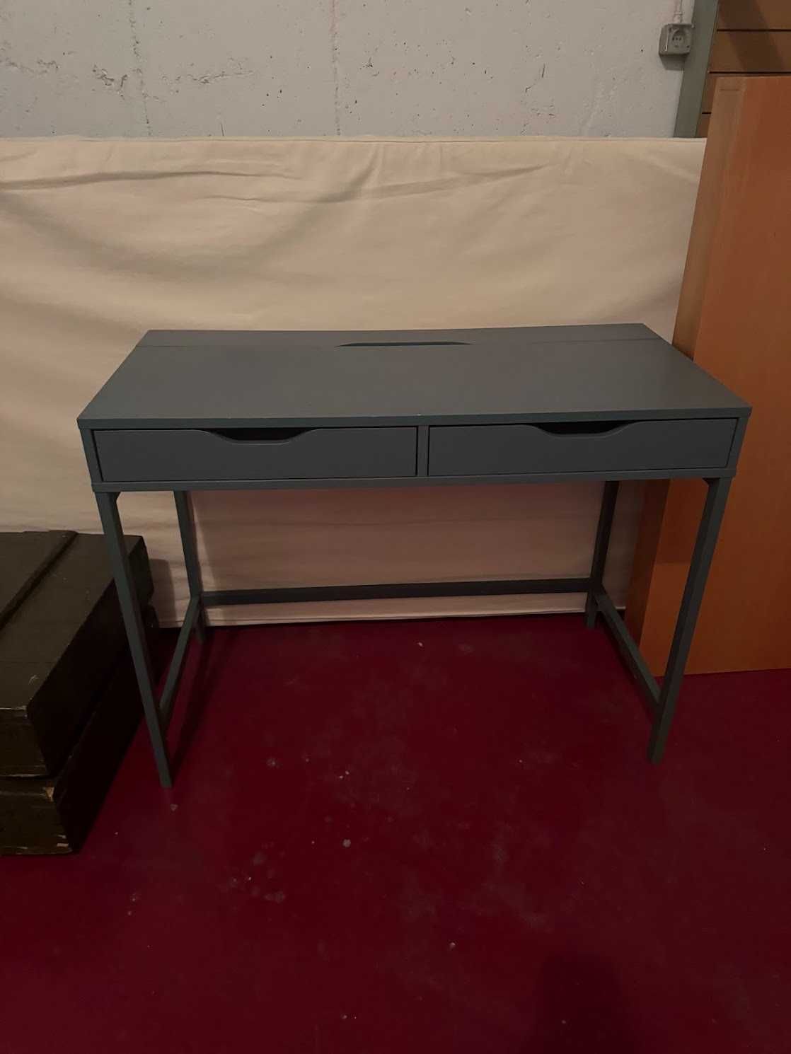 Secretária IKEA usada