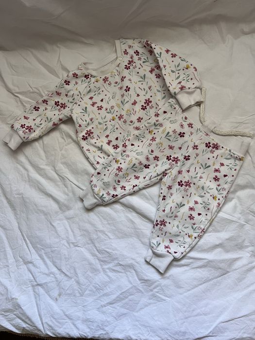 Спортивний костюм для дівчинки 68 розмір