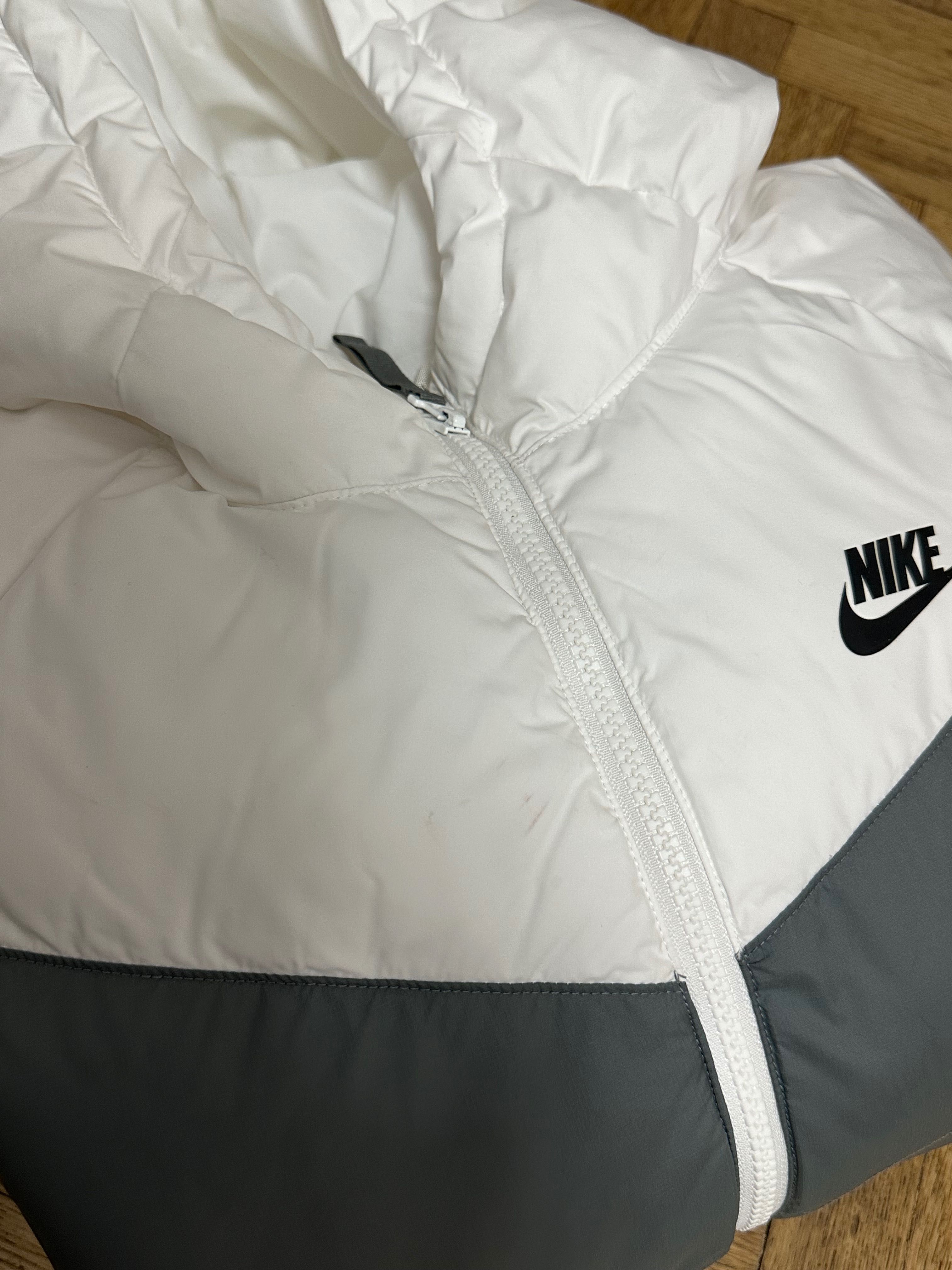 Пуховик Nike NSW XS размер