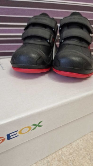 Водонепроникні черевики-кросівки Geox р.,31,,34